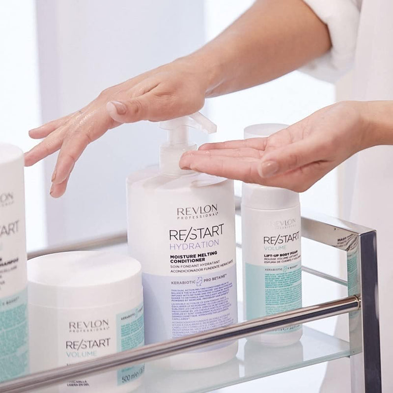 Revlon Professional Hydration Melting Conditioner, Normal & Dry Hair Treatment to Moisturise, Control Frizz & Detangle (200ml) Unisex Greenwize